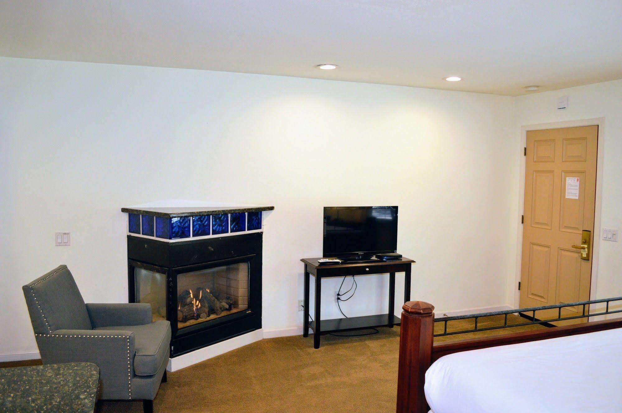 Saratoga Oaks Lodge Dış mekan fotoğraf